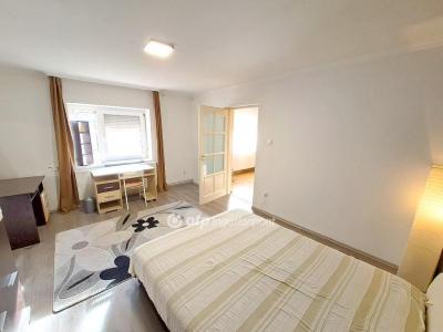 Eladó lakás Kecskemét