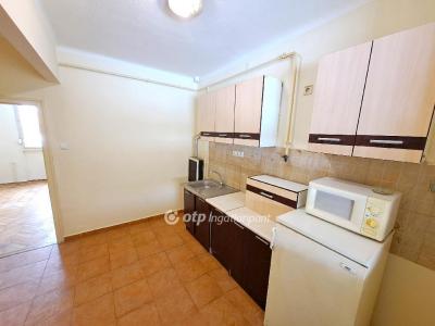 Eladó lakás Kecskemét