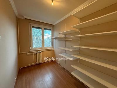 Eladó lakás Kecskemét