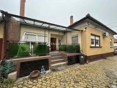 Eladó családi ház Vecsés