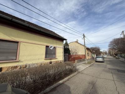 Eladó családi ház Budapest