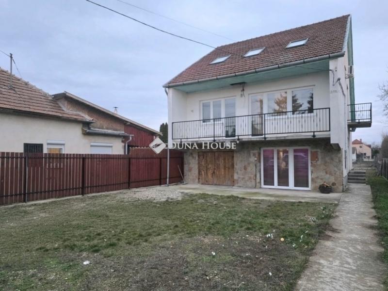 Eladó családi ház Gyömrő
