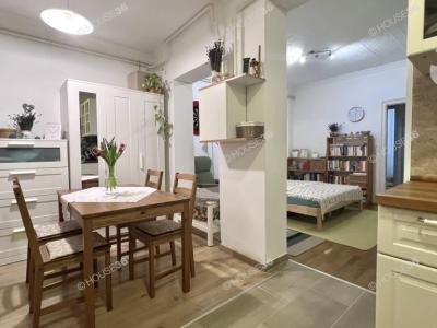 Eladó lakás Kecskemét