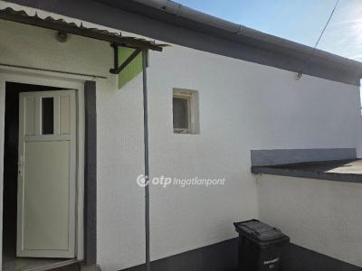 Eladó családi ház Balatonederics