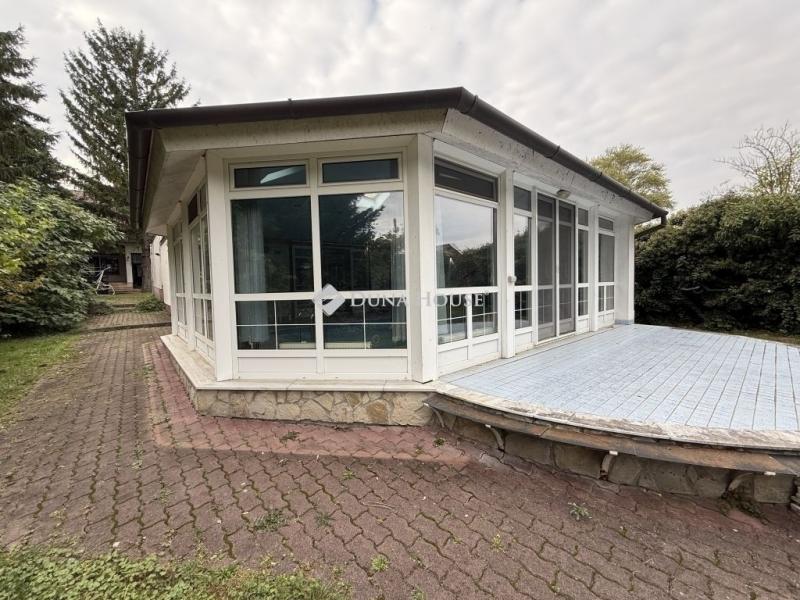 Eladó sorház Nyergesújfalu