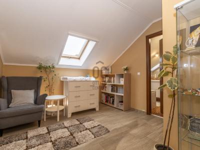 Eladó lakás Üllő