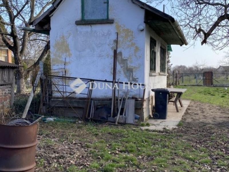 Eladó lakóövezeti telek Békéscsaba