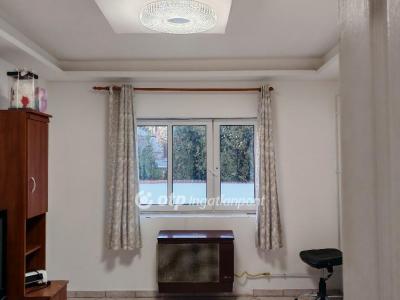 Eladó családi ház Jászfényszaru