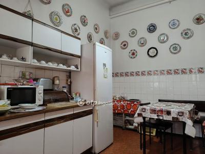 Eladó családi ház Budapest