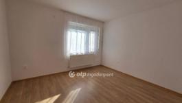 Eladó lakás Szentes