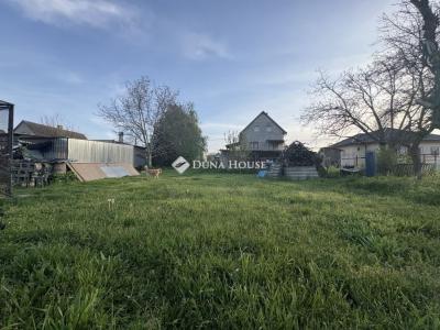 Eladó családi ház Tápiószecső