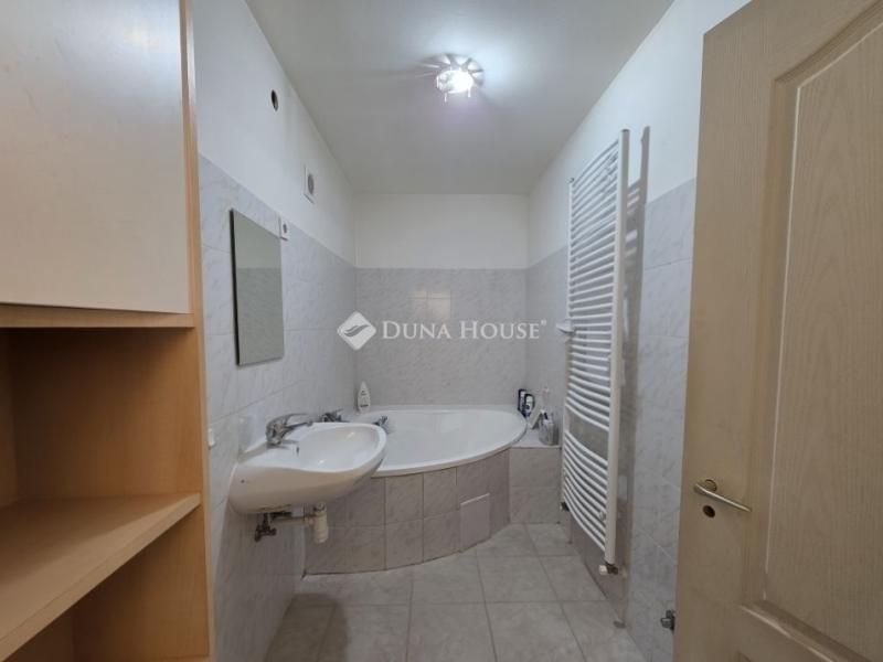 Eladó családi ház Tápiószecső