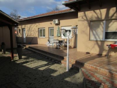 Eladó családi ház Budapest