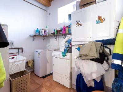 Eladó családi ház Gönyű