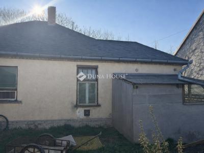 Eladó családi ház Koroncó