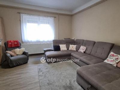 Eladó családi ház Kakucs