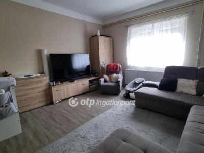 Eladó családi ház Kakucs