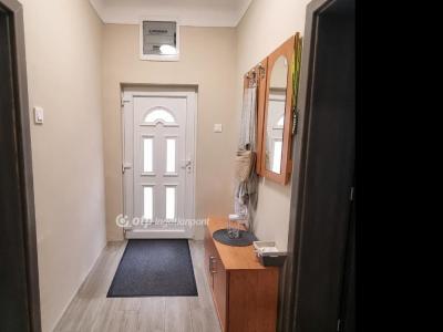 Eladó családi ház Kakucs