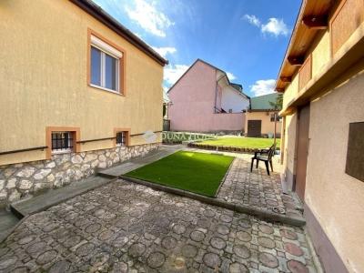 Eladó családi ház Pécs