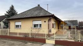 Eladó családi ház Monor Monorierdő