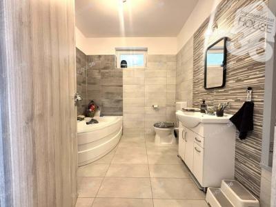 Eladó családi ház Helvécia