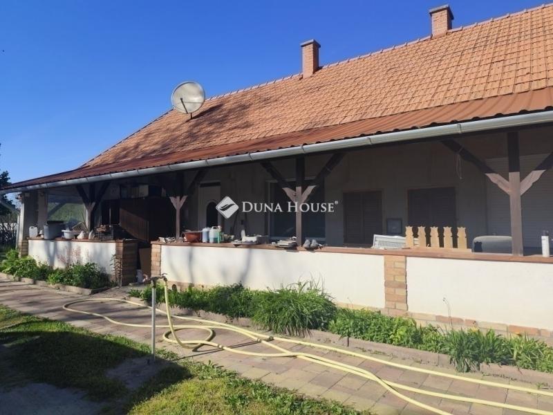 Eladó családi ház Ócsa