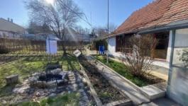 Eladó családi ház Pécel