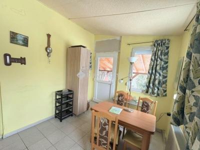 Eladó családi ház Úri