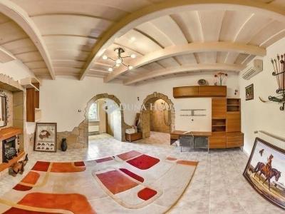 Eladó családi ház Mende