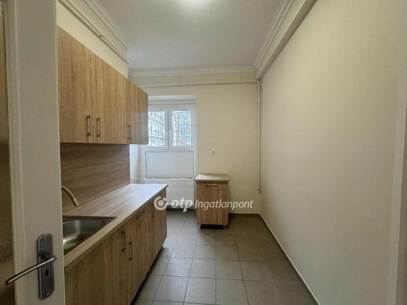 Eladó lakás Debrecen