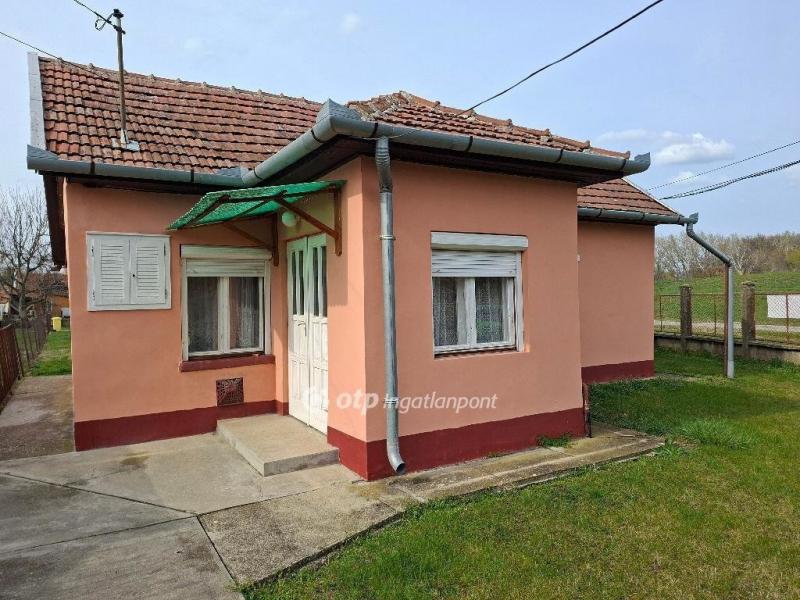 Eladó családi ház Gyula