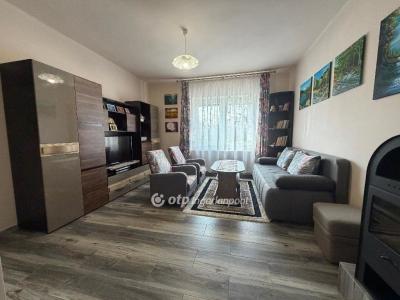 Eladó családi ház Sarkad