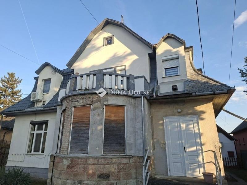 Eladó lakás Gyömrő