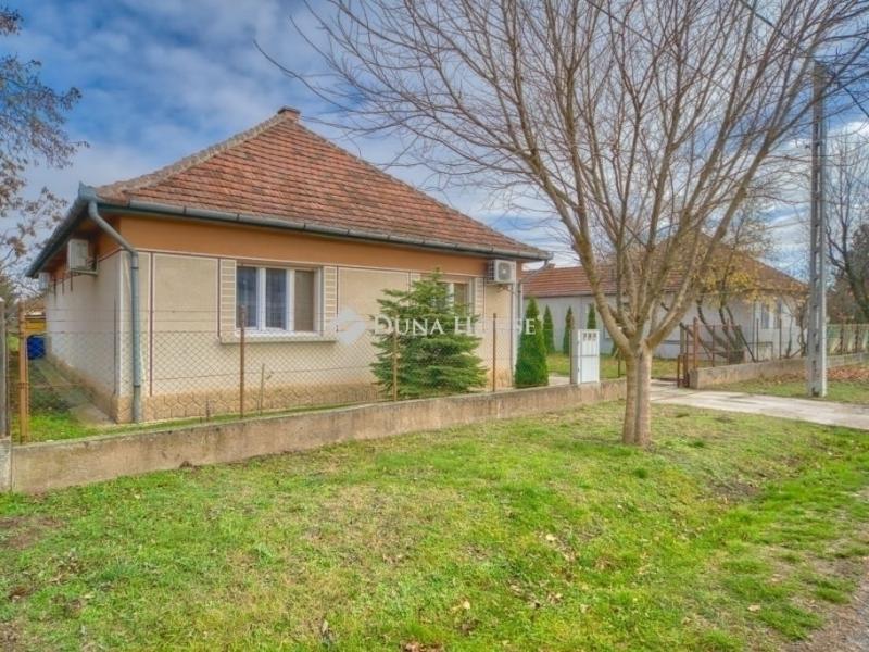 Eladó családi ház Albertirsa