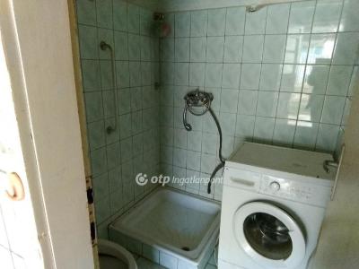 Eladó családi ház Tápióság