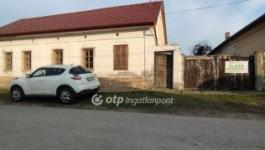 Eladó családi ház Őcsény