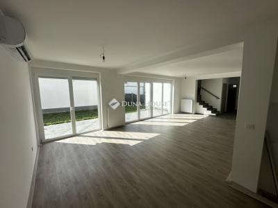 Eladó lakás Pellérd