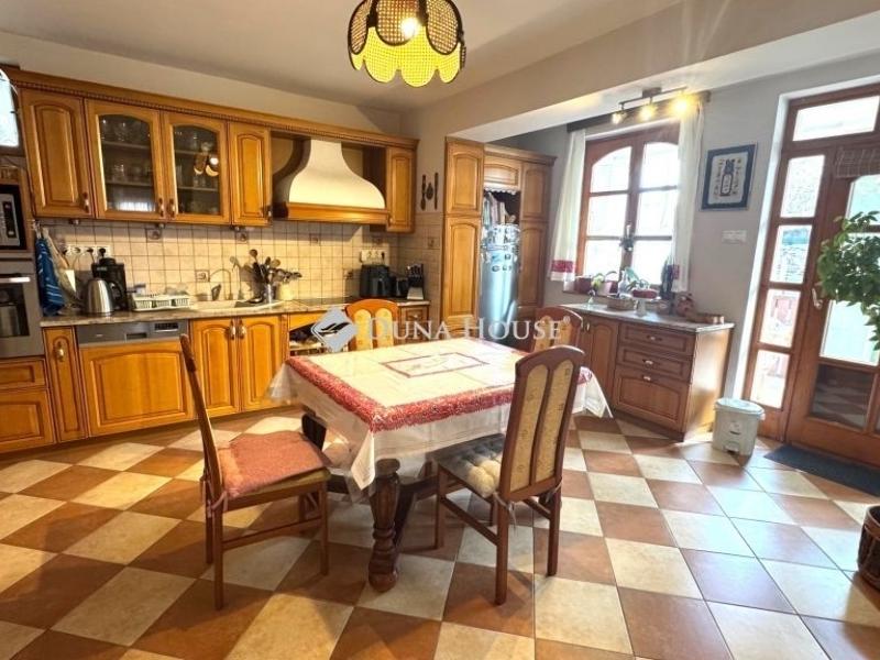 Eladó családi ház Mezőkövesd