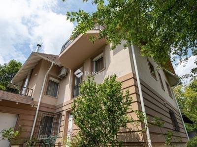 Eladó családi ház Budapest