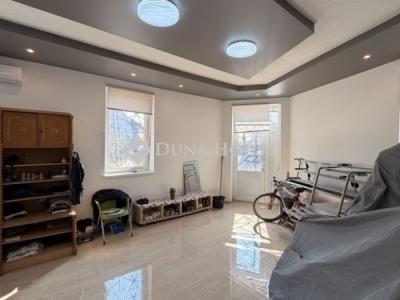 Eladó családi ház Vecsés