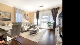 Eladó sorház Nagytarcsa