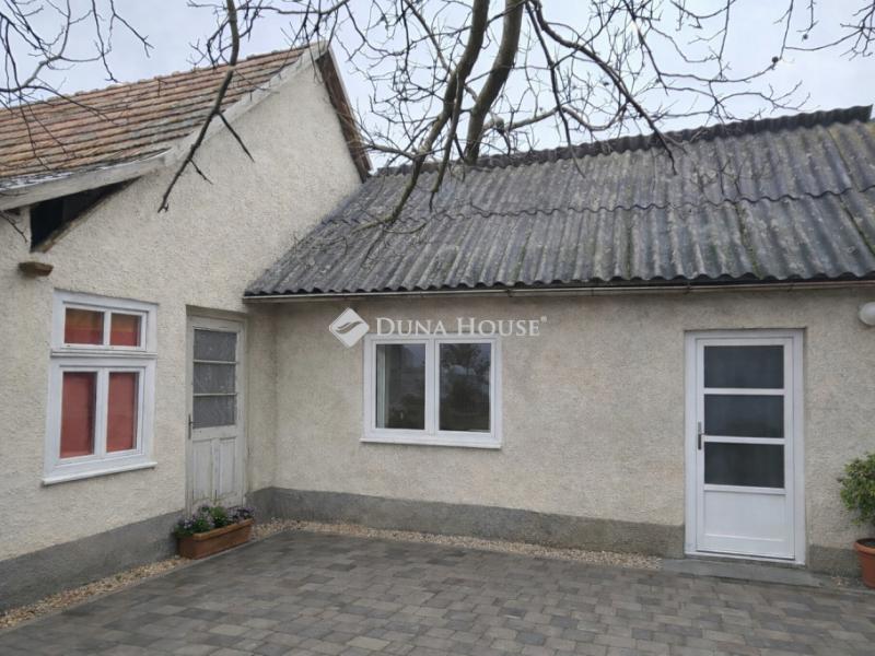 Eladó családi ház Tápiószecső