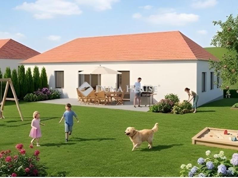 Eladó családi ház Gomba