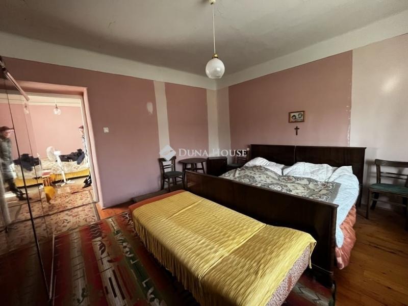 Eladó családi ház Jászfényszaru