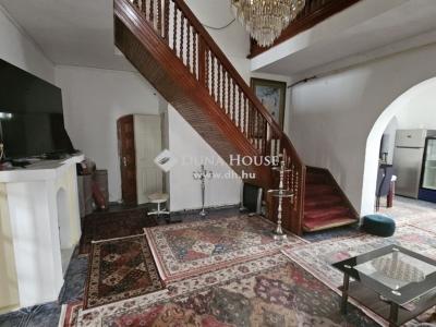 Eladó családi ház Budapest