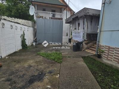 Eladó családi ház Budapest