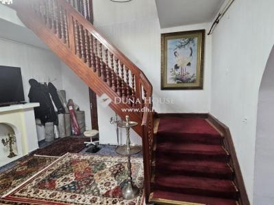 Eladó családi ház Budapest