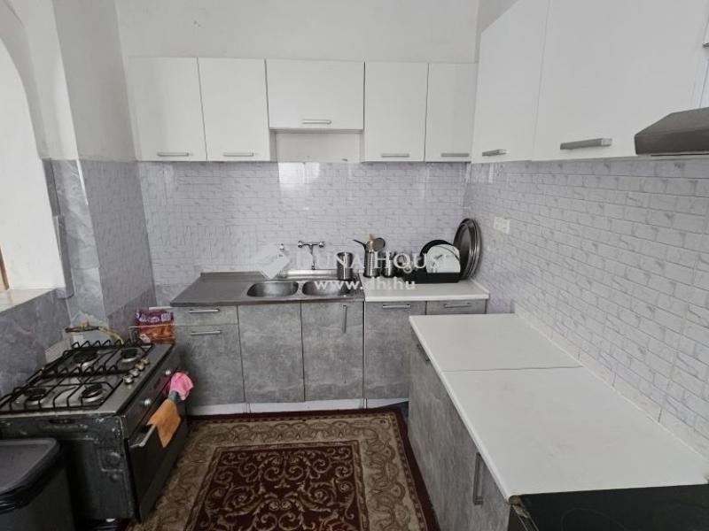Eladó családi ház Budapest