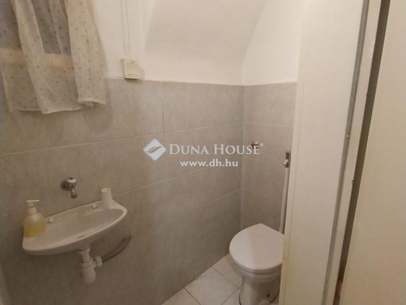 Eladó családi ház Budapest