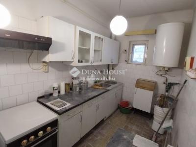 Eladó családi ház Budapest